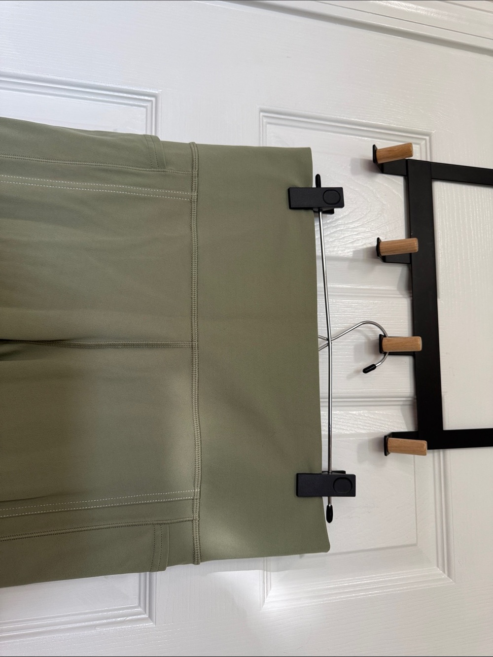 Athleta Salutation Stash 7/8 tight Sz Large Light green - Picture 6 of 9
